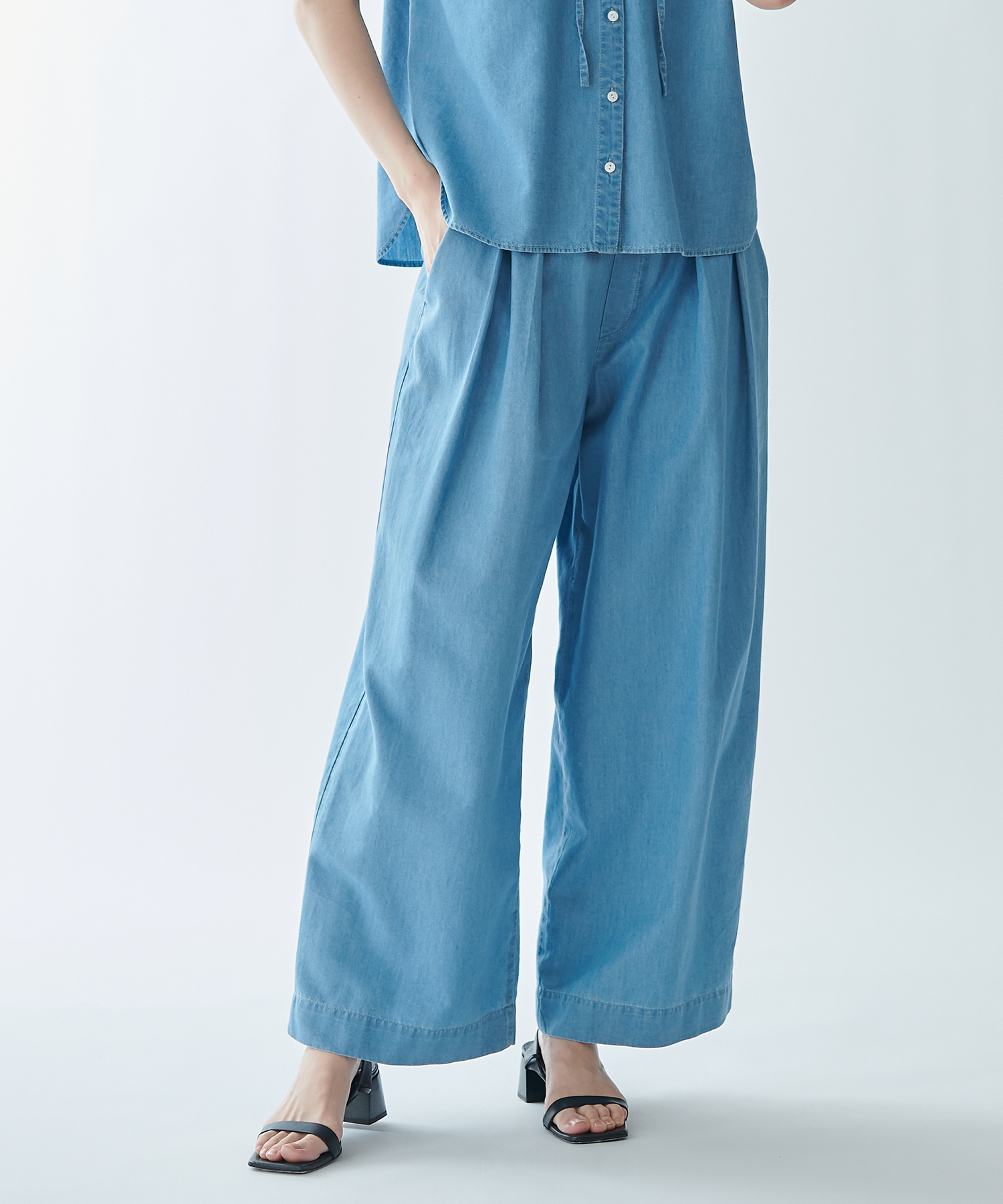 テンセルデニムタックイージーパンツ – FACE SANS FARD