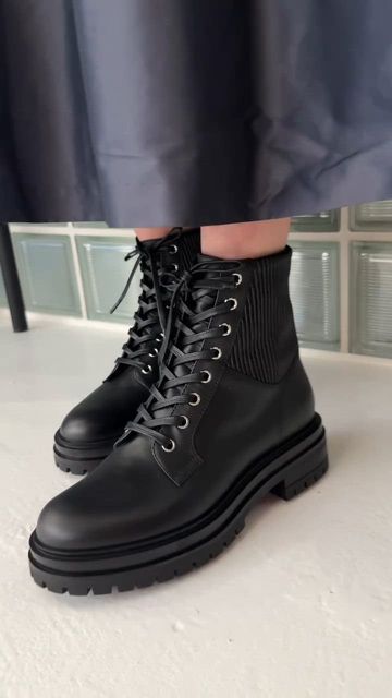 Gianvito Rossi(ジャンヴィト ロッシ)のレースアップコンバットブーツ