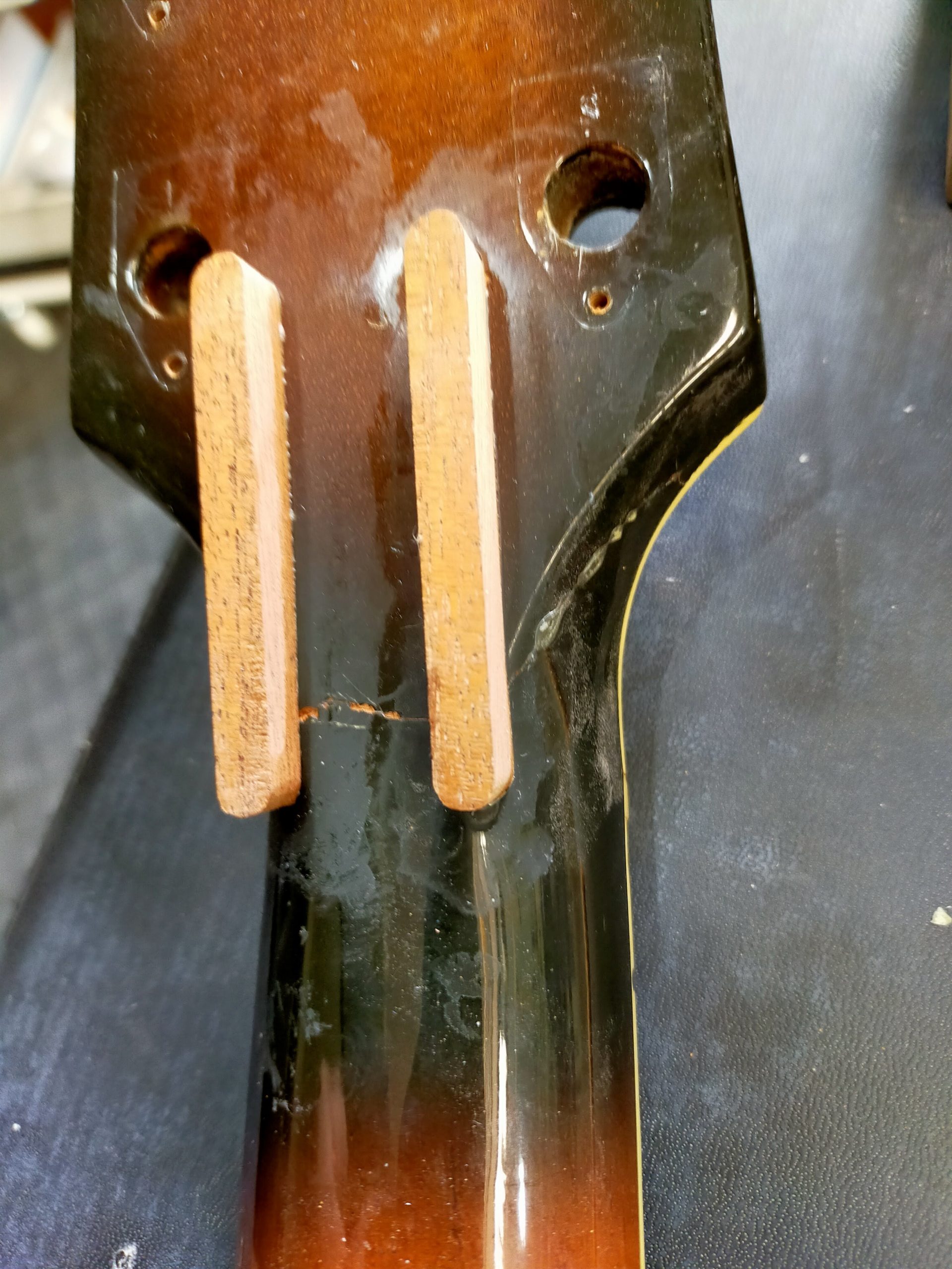 作業事例】Gibson Midtown Custom ネック折れ修理 | 楽器工房FROGS