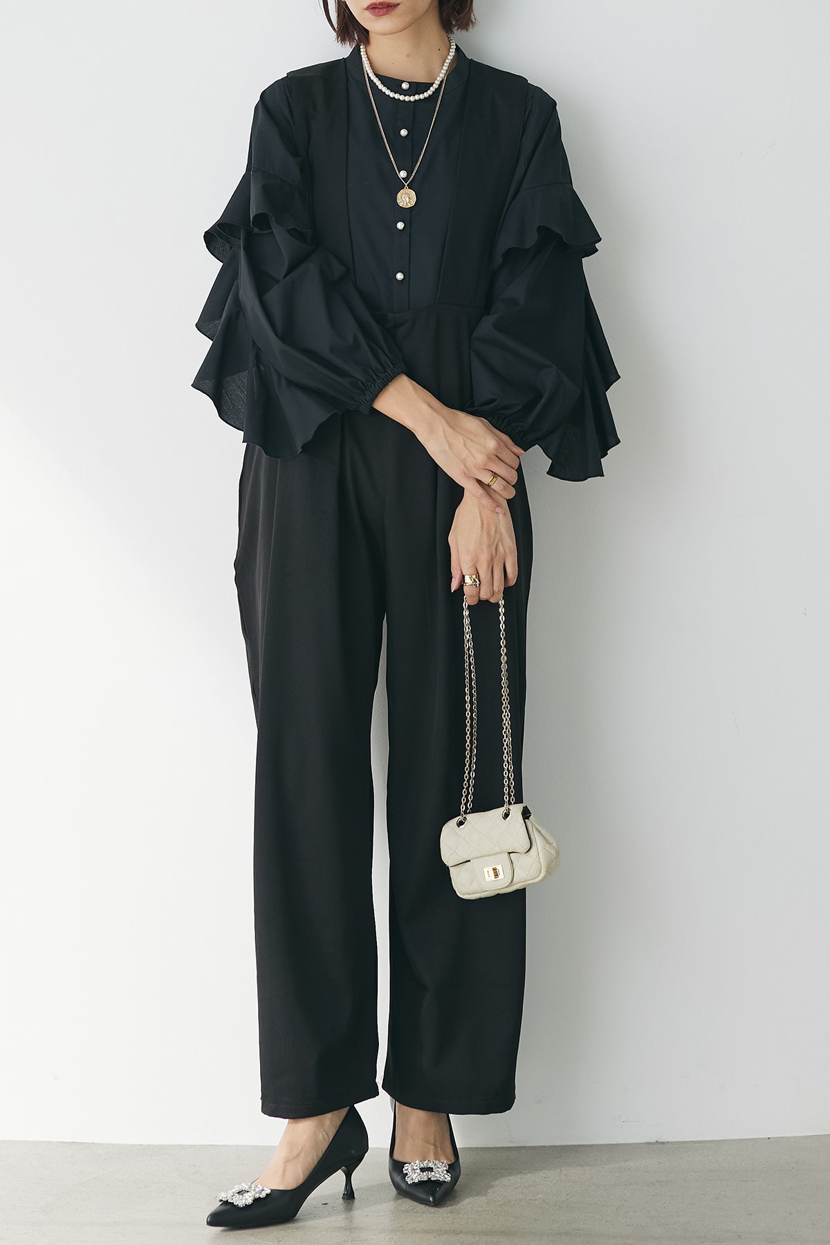 予約]フリルスリーブパールボタンブラウス – Frene