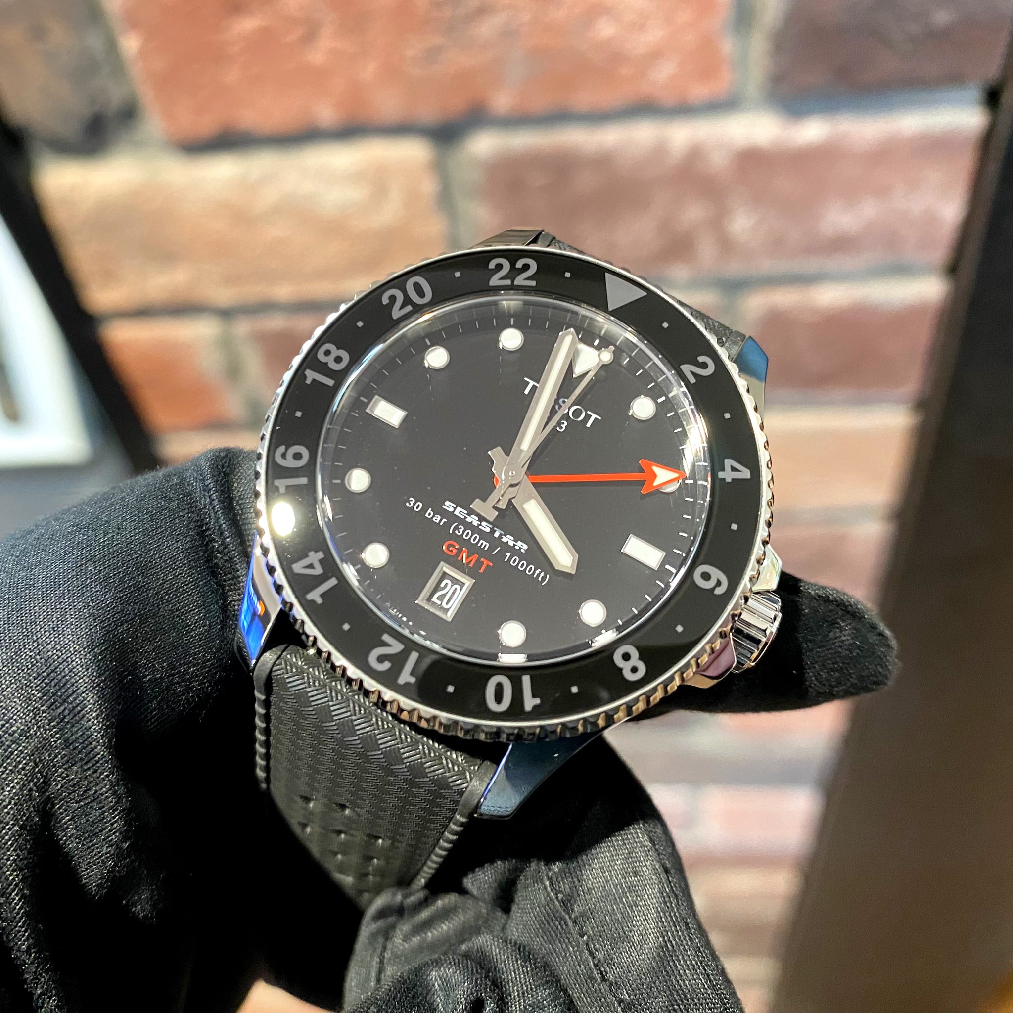 TISSOT SEASTAR1000 40mm QUARTZ GMT