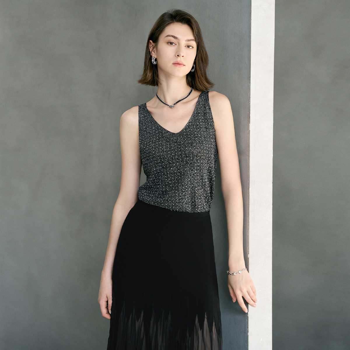 きらめき輝くラメタンクトップ タンクトップ|黒 トップス専門通販