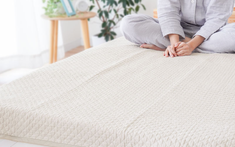 西川 麻 敷きパッド ぽこぽこ 水洗いキルト リネン 表生地 麻100